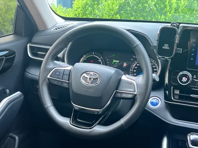 Toyota Highlander — Фото автомобиля 8