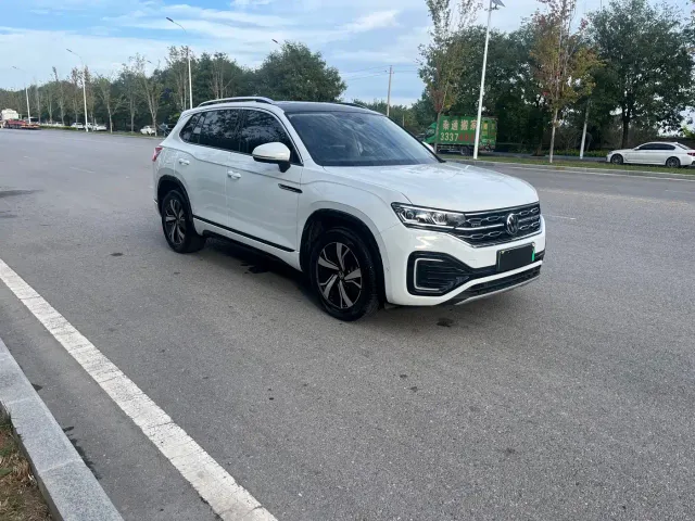 Volkswagen Tayron GTE Plug-in Hybrid — Фото автомобиля 3