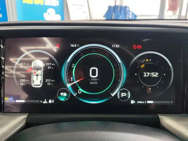 GAC Trumpchi GS8 — Фото автомобиля 14