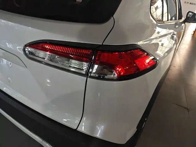 Toyota Corolla Cross — Фото автомобиля 7