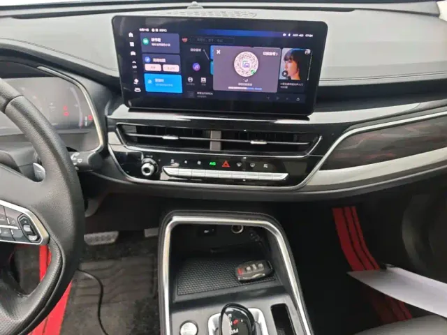 Haval H6 — Фото автомобиля 12