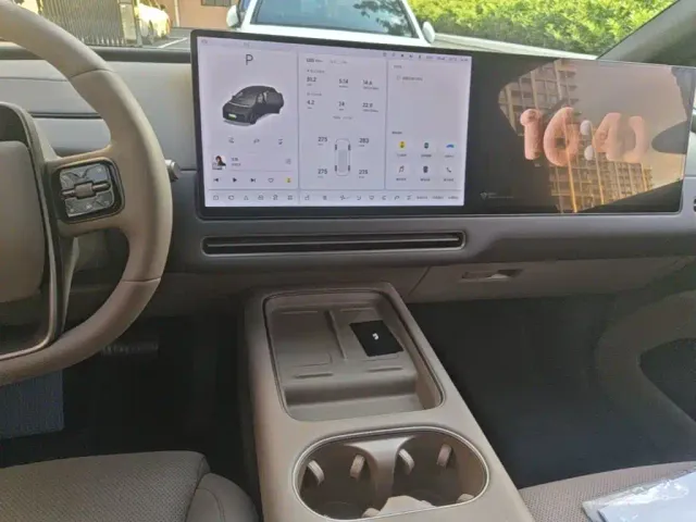 Li Auto i6 — Фото автомобиля 12