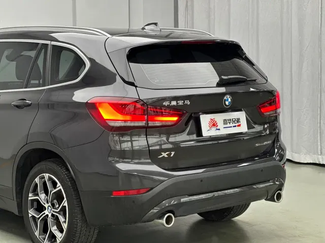 BMW X1 — Фото автомобиля 11