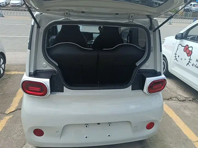 Wuling Hongguang Mini EV — Фото автомобиля 18
