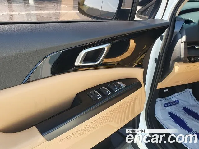 Kia Canival Carnival 4 поколение Дизель 9 мест Prestige — Фото автомобиля 9