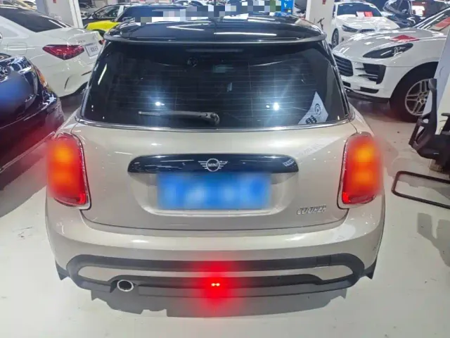 MINI Hatch — Фото автомобиля 5