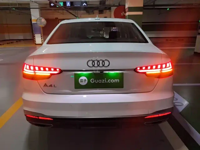 Audi A4L — Фото автомобиля 3