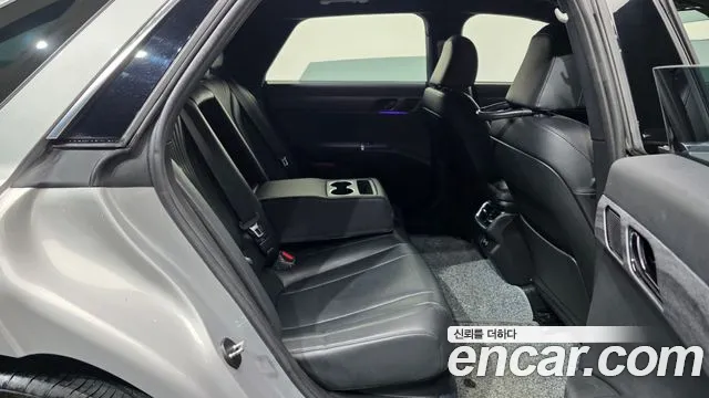 Hyundai Grandeur GN7 — Фото автомобиля 18