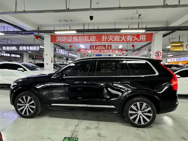 Volvo Volvo XC90 2022 B5 Smart Luxury Edition 5-seater — Фото автомобиля 4