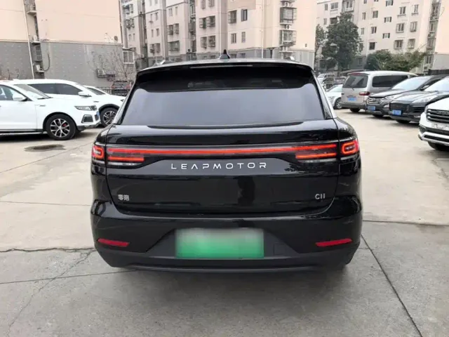 Leapmotor C11 — Фото автомобиля 5