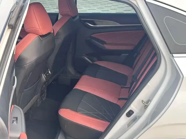Changan Eado — Фото автомобиля 6