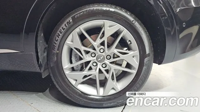 Genesis GV70 — Фото автомобиля 6