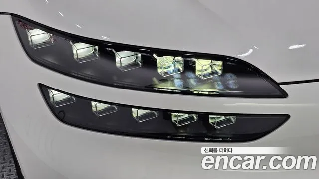 Genesis GV60 — Фото автомобиля 16