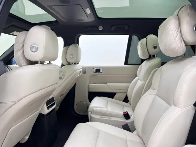 Li Auto L9 — Фото автомобиля 16