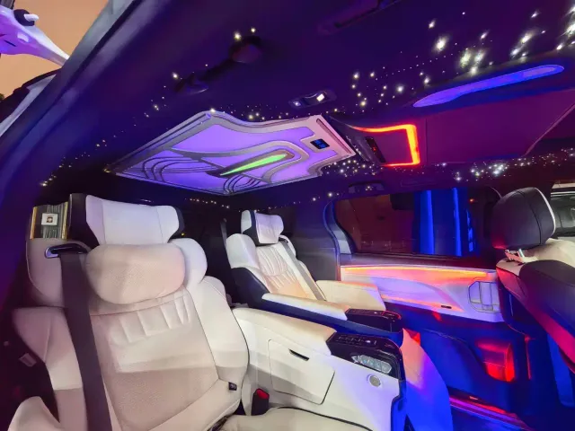 Toyota Sienna — Фото автомобиля 7