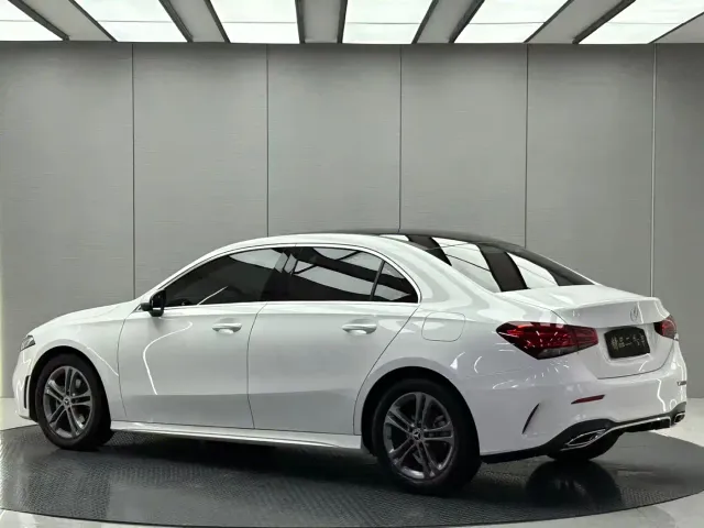 Mercedes-Benz A-Class — Фото автомобиля 3