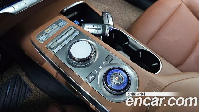 Genesis GV70 2.5T Бензин AWD — Фото автомобиля 9