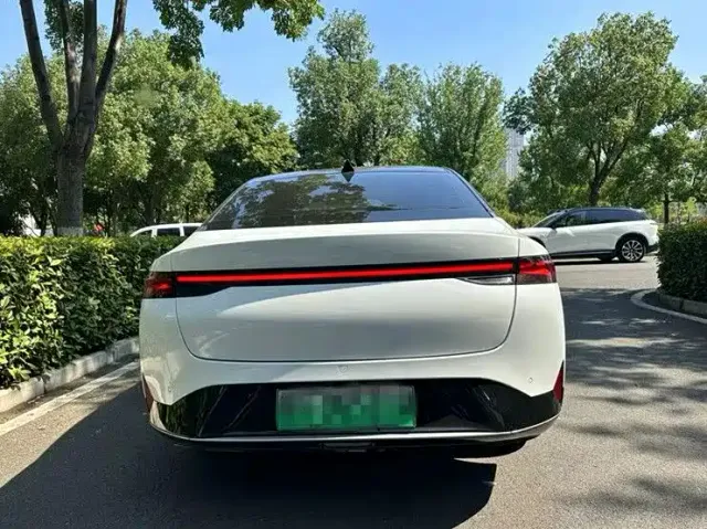 Xpeng P5 — Фото автомобиля 6