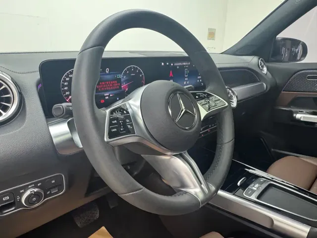 Mercedes-Benz GLB-Class — Фото автомобиля 14