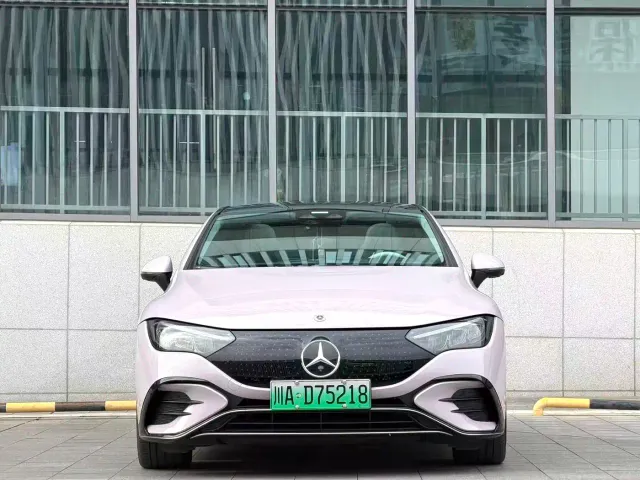 Mercedes-Benz EQE — Фото автомобиля 2