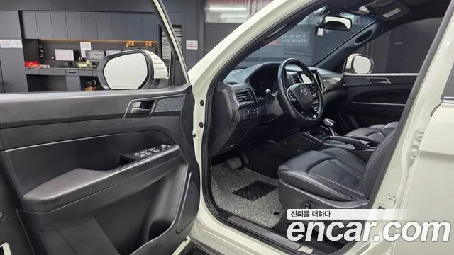 KG_Mobility_Ssangyong Rexton Новый Rexton Sport Khan Дизель 2.2 4WD — Фото автомобиля 10