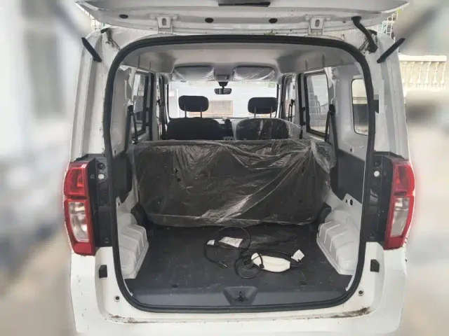 Wuling Zhiguang NEV — Фото автомобиля 15