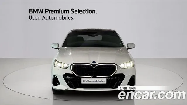 BMW 5-Series — Фото автомобиля 3