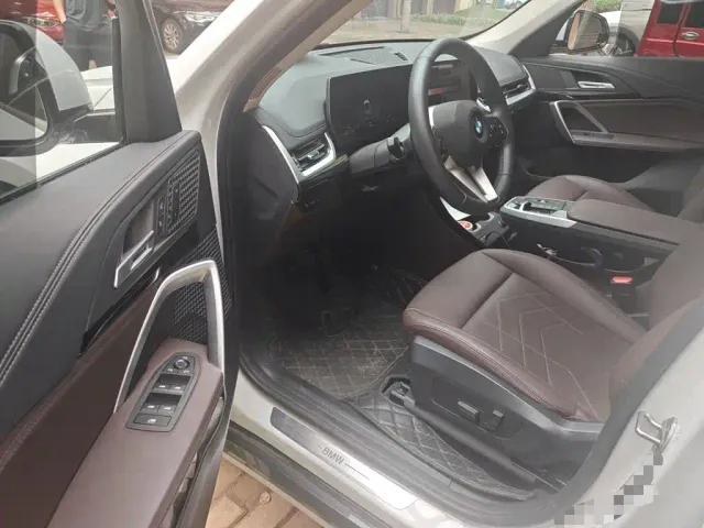 BMW X1 — Фото автомобиля 12