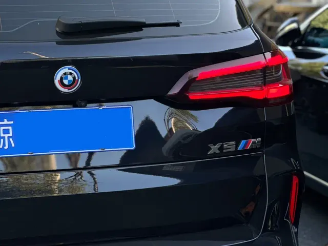 BMW X5 M — Фото автомобиля 11