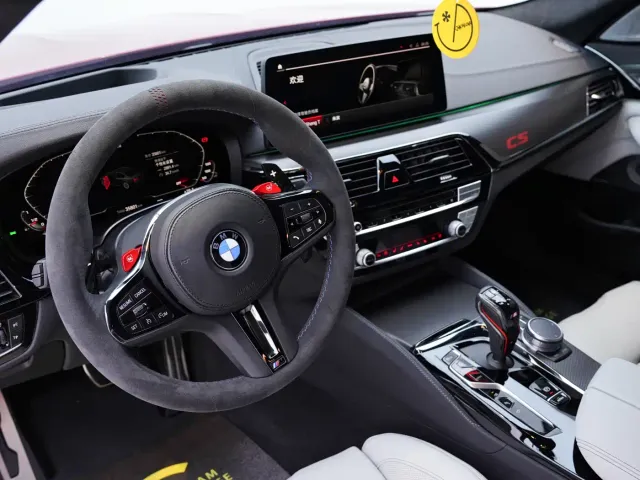 BMW M5 — Фото автомобиля 9