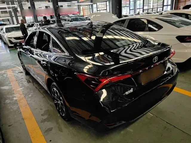 Toyota Avalon — Фото автомобиля 4
