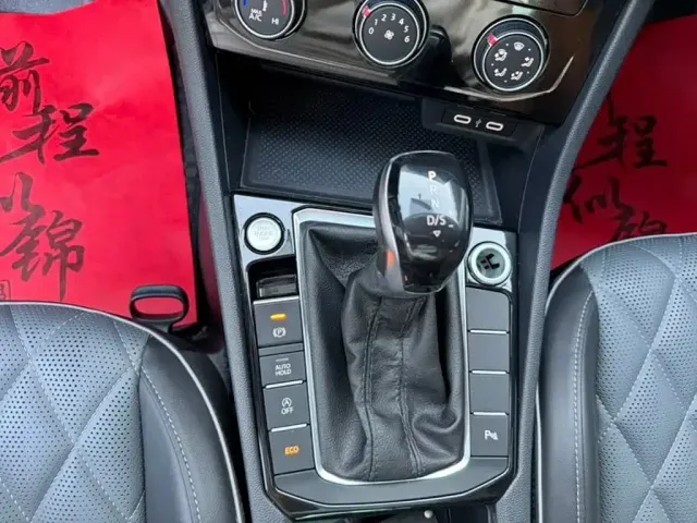 Volkswagen Sagitar — Фото автомобиля 9