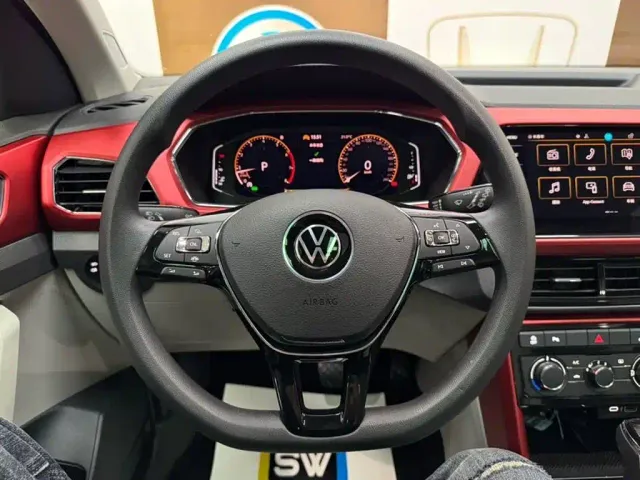 Volkswagen T-Cross — Фото автомобиля 11