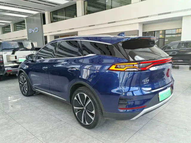 BYD Tang — Фото автомобиля 10