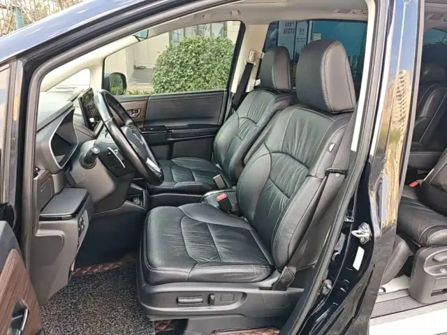 Honda Odyssey — Фото автомобиля 14