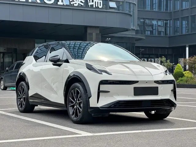 Zeekr X — Фото автомобиля 3