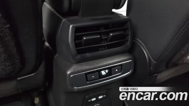 Audi Q4 e-tron — Фото автомобиля 27