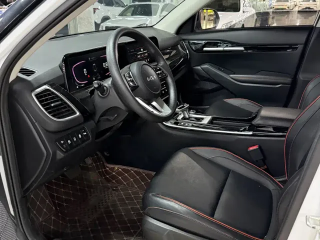 Kia Seltos — Фото автомобиля 3