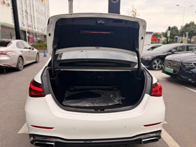 Mercedes-Benz C-Class — Фото автомобиля 20