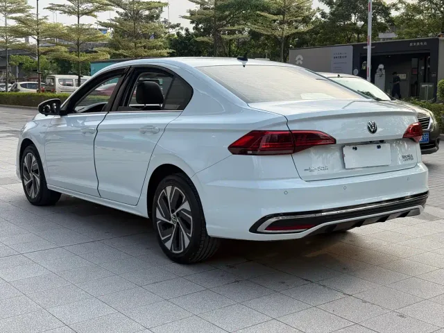Volkswagen Bora — Фото автомобиля 6