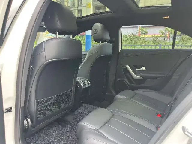 Mercedes-Benz Mercedes-Benz A-Class 2023 A 180 L — Фото автомобиля 4