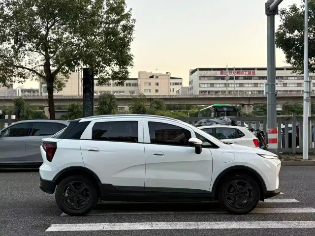 Geely Geometry E Firefly — Фото автомобиля 4
