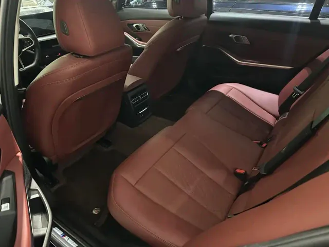 BMW 3 Series — Фото автомобиля 9