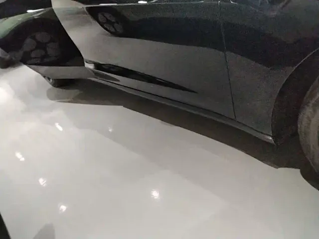 Tesla Model 3 — Фото автомобиля 20