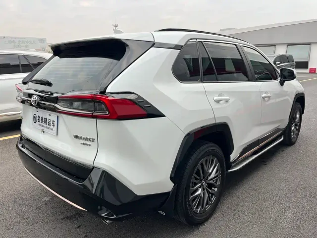 Toyota Wildlander — Фото автомобиля 19