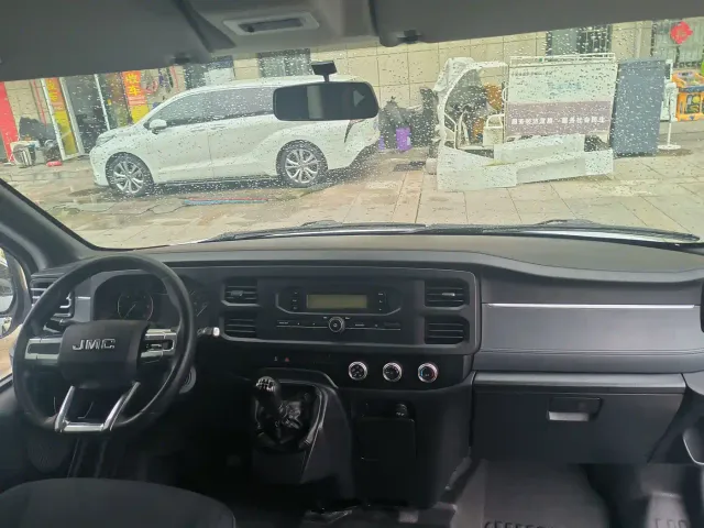 Jiangling JMC Fushun 2022 2.0T Manual Multi-purpose Passenger Vehicle Medium Wheelbase Medium-high Roof 6-7 seater — Фото автомобиля 6