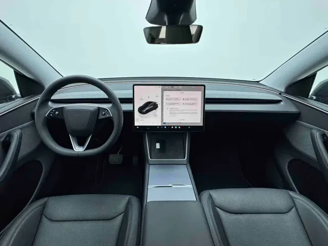 Tesla Model Y — Фото автомобиля 14