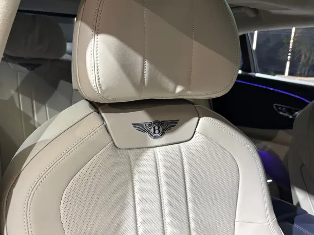 Bentley Flying Spur — Фото автомобиля 24