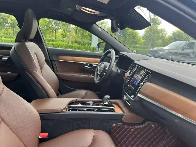 Volvo S90 — Фото автомобиля 6