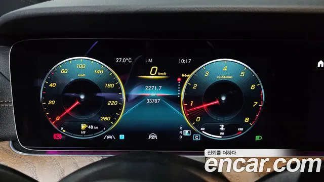 Mercedes-Benz E-Class — Фото автомобиля 8